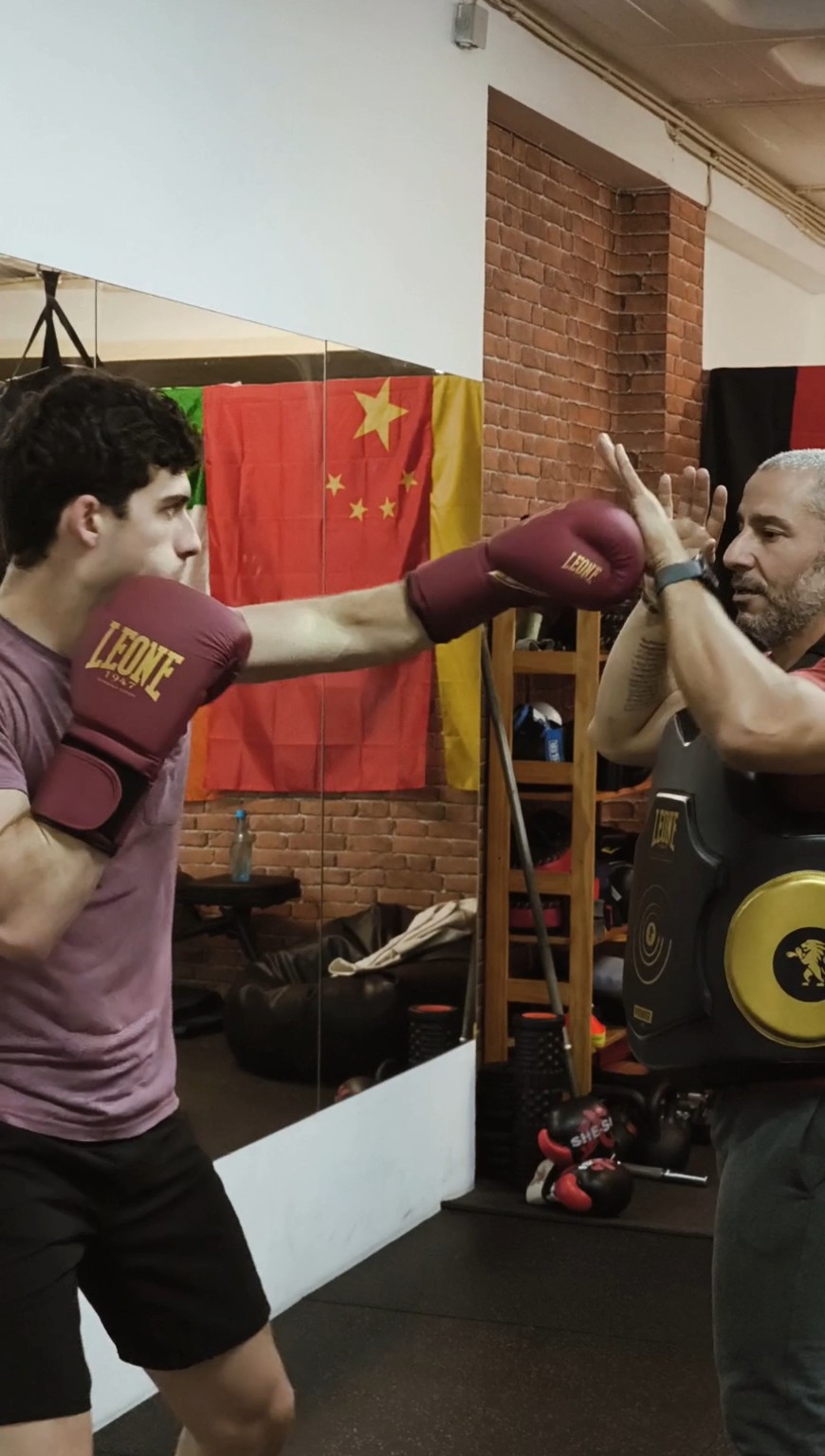 Acompanhamento técnico num treino de combate